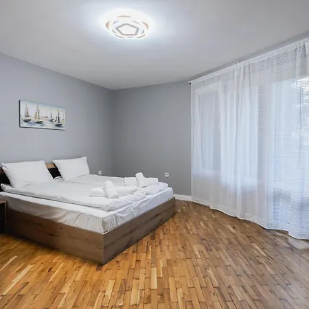 Family - 3 Bedrooms Апартаменты *